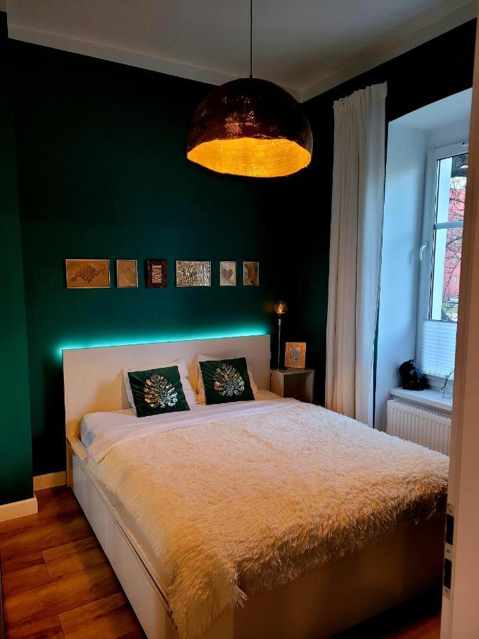 Apartament By The Way Lägenhet Wrocław Exteriör bild